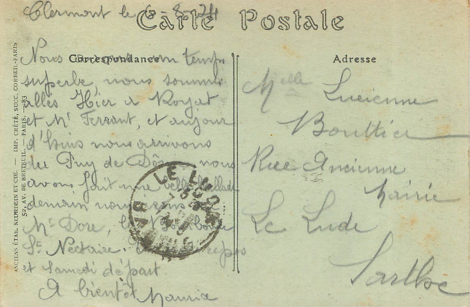 CLERMONT-FERRAND. — Die Place Saint-Hérem und der Puy de Dôme. — Rückseite