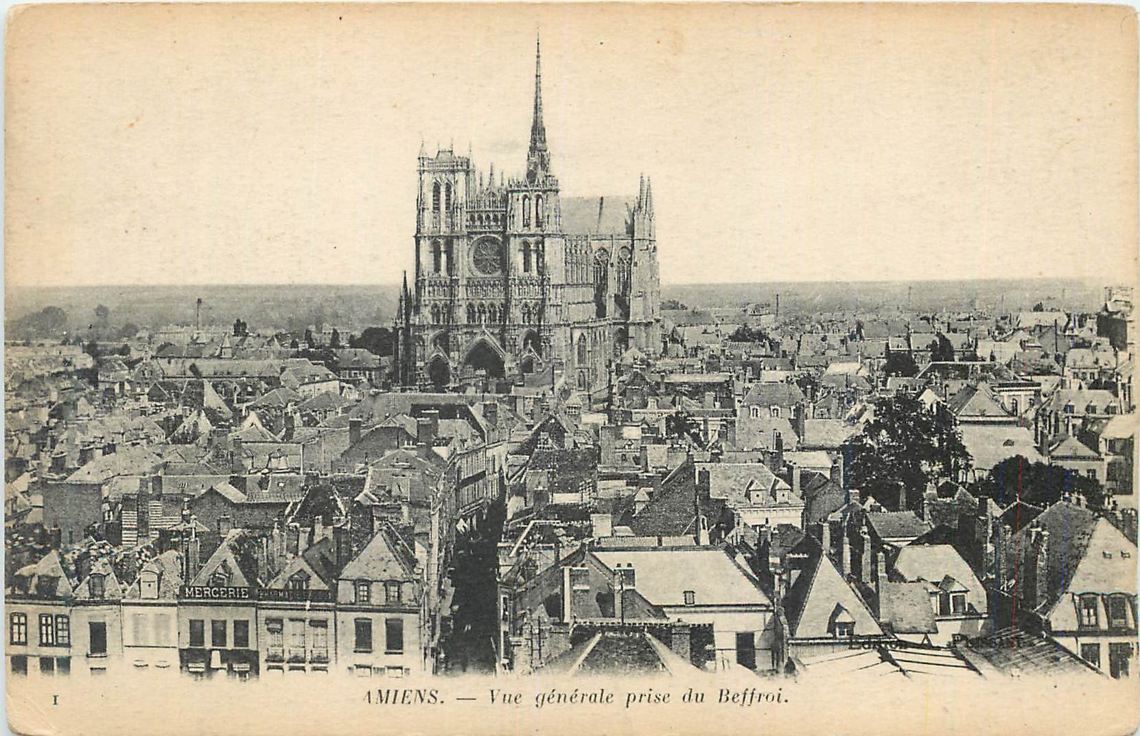 CPA Amiens Vue generale prise du Beffroi 