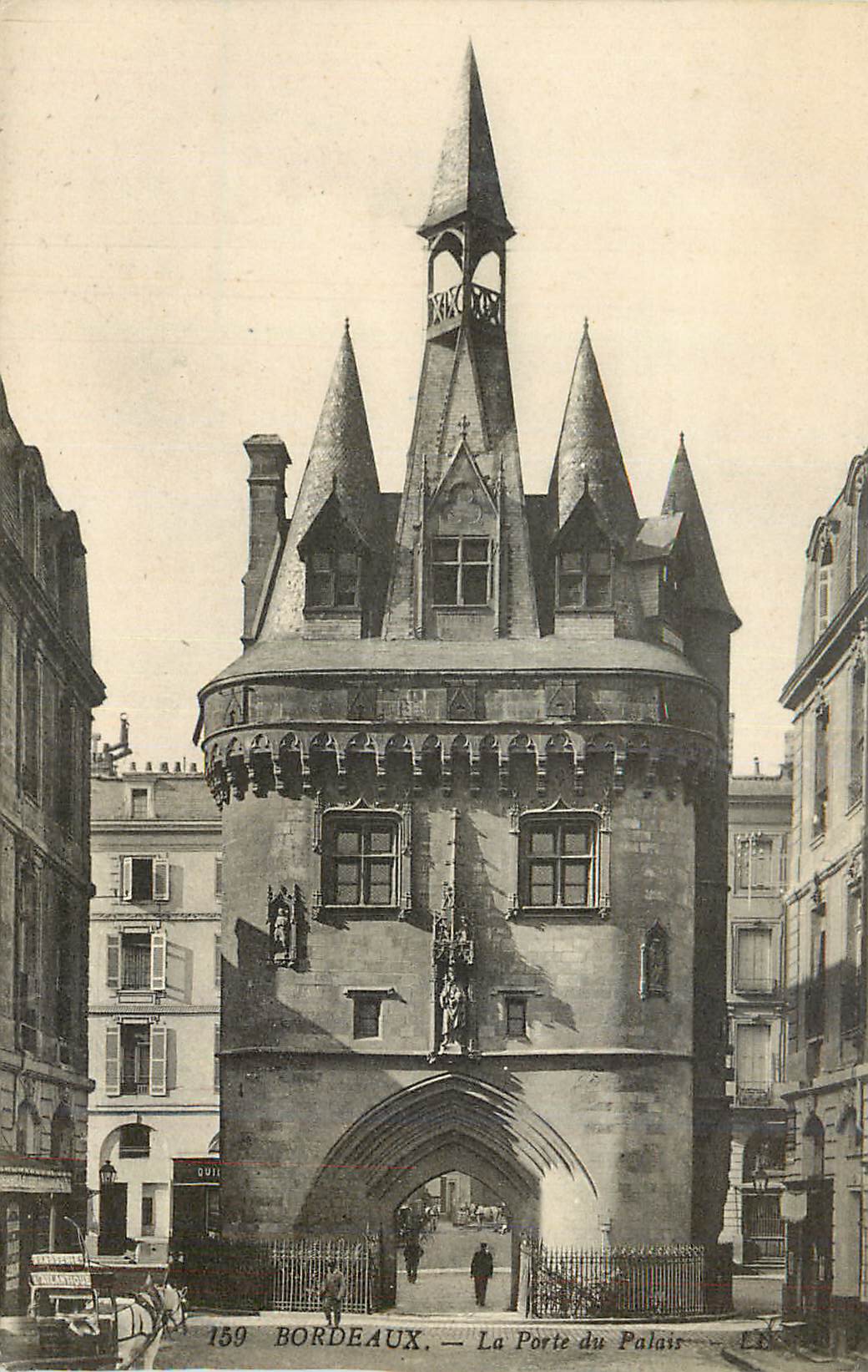 CPA Bordeaux La Porte du Palais 