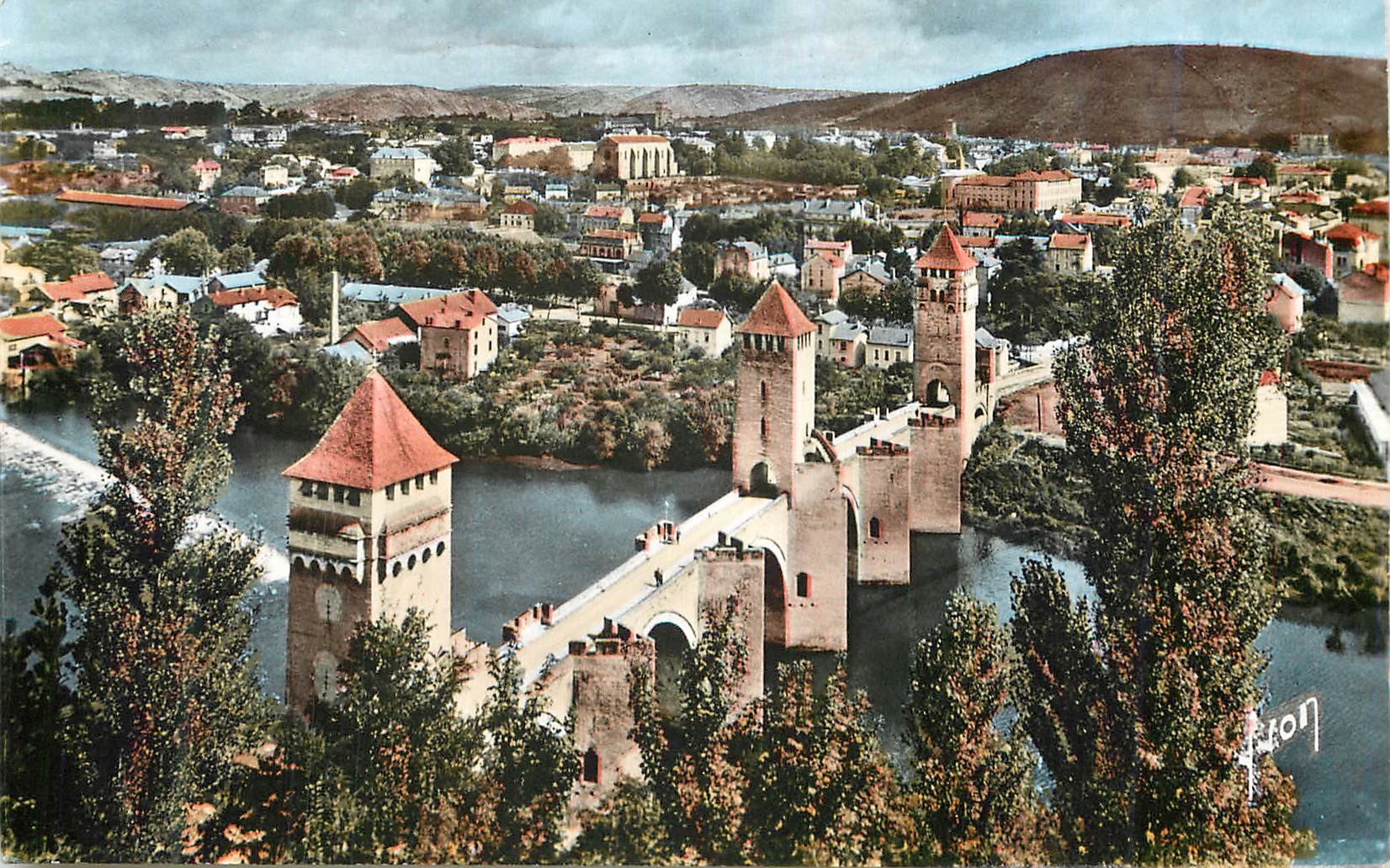 Cahors (Lot) — Le Pont Valentré (XIVe siècle) et les rives du Lot — Éditions d'art Yvon, Paris