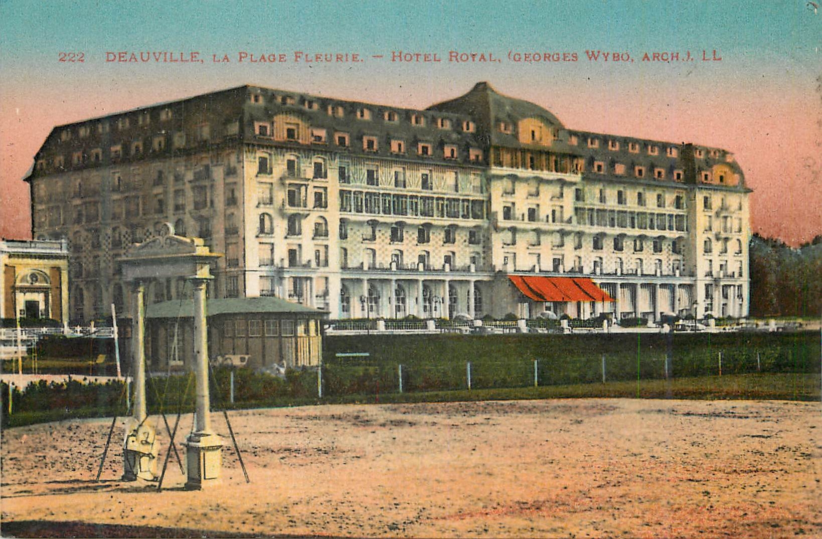 CPA Deauville La Plage Fleurie Hotel Royal 