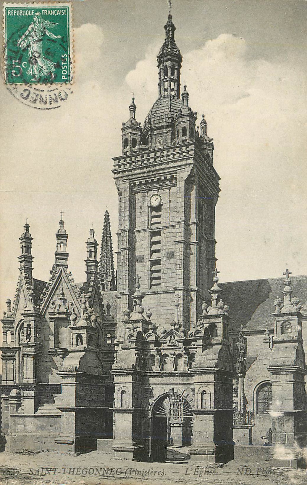 CPA Saint Thegonnec Finistere L Eglise 