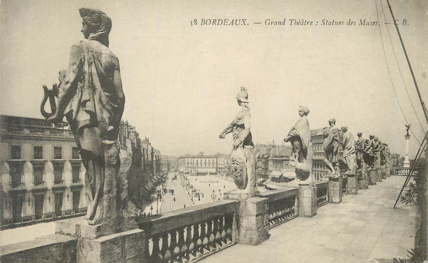 CPA Bordeaux Grand Theatre Statues des Muses 
