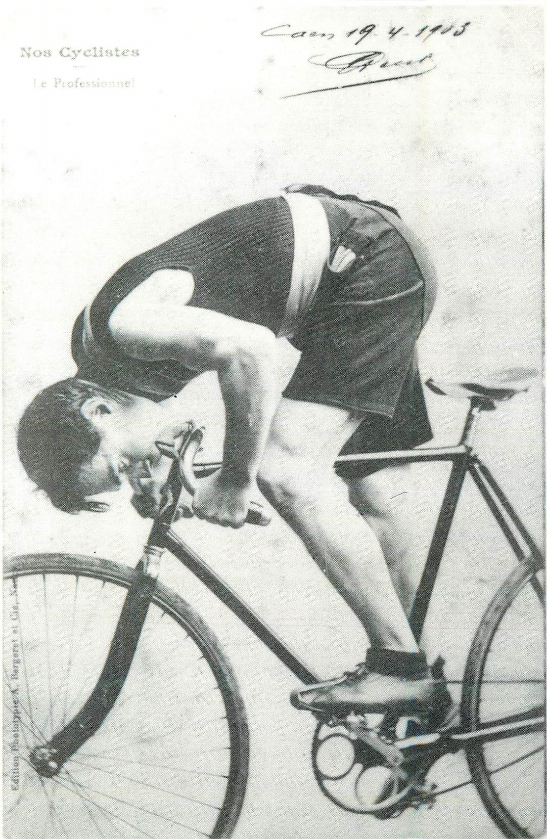 CPA Le professionel dans toute sa plenitude Velo Cycle