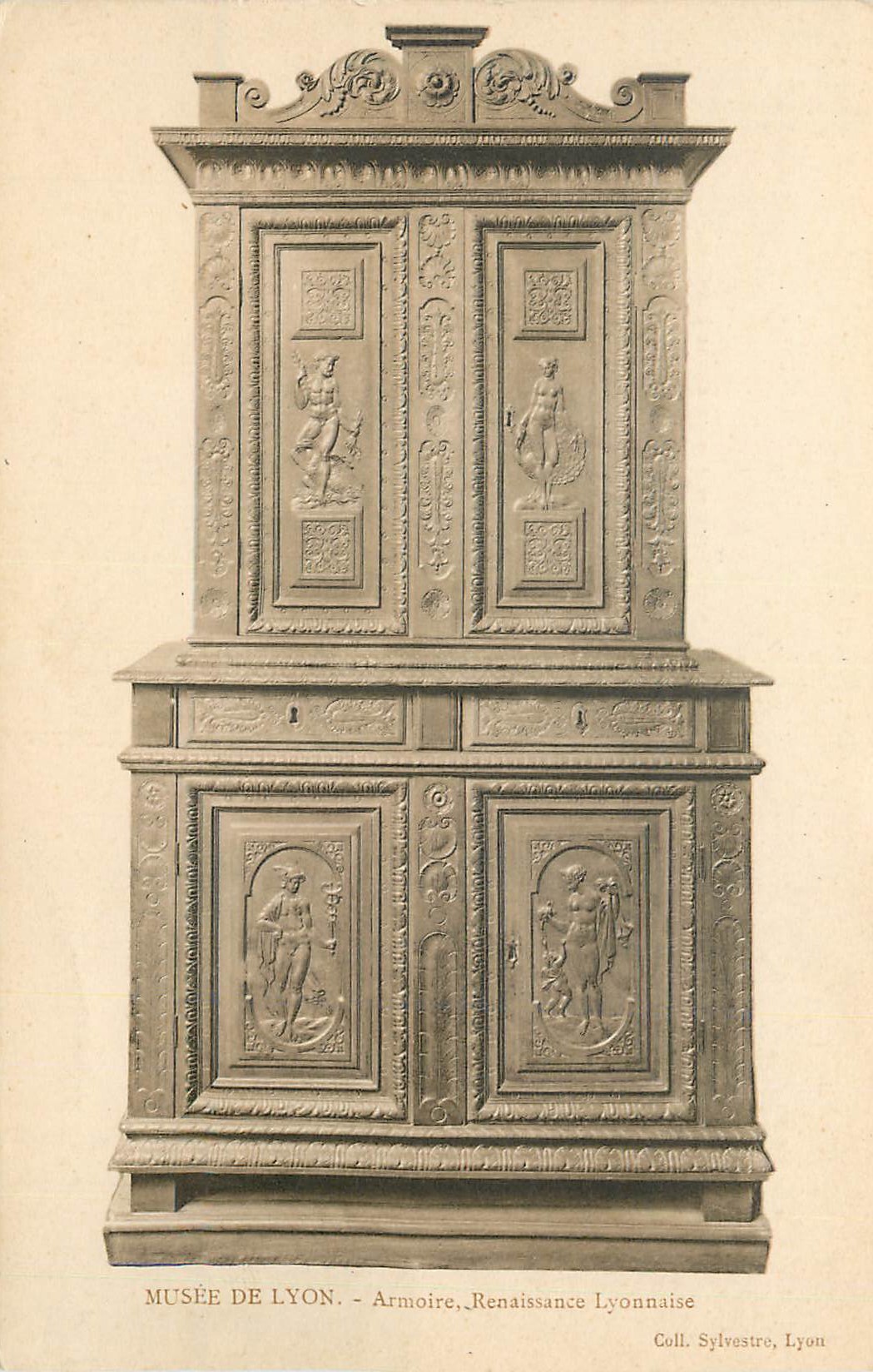 CPA Musee du Lyon Armoire Renaissance Lyonnaise 