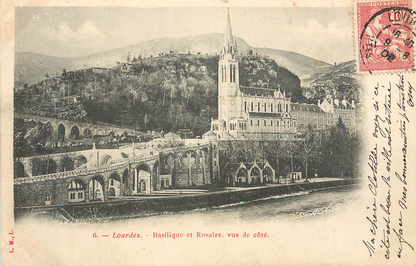 Lourdes — Basilique et Rosaire vus de côté — L.M., L.