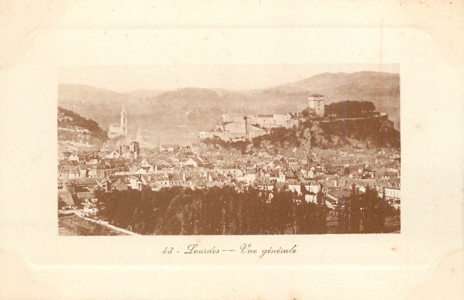 CPA Lourdes Vue generale 