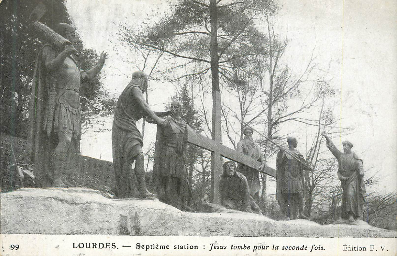 CPA Lourdes Septieme station Jesus tombe pour la seconde fois 