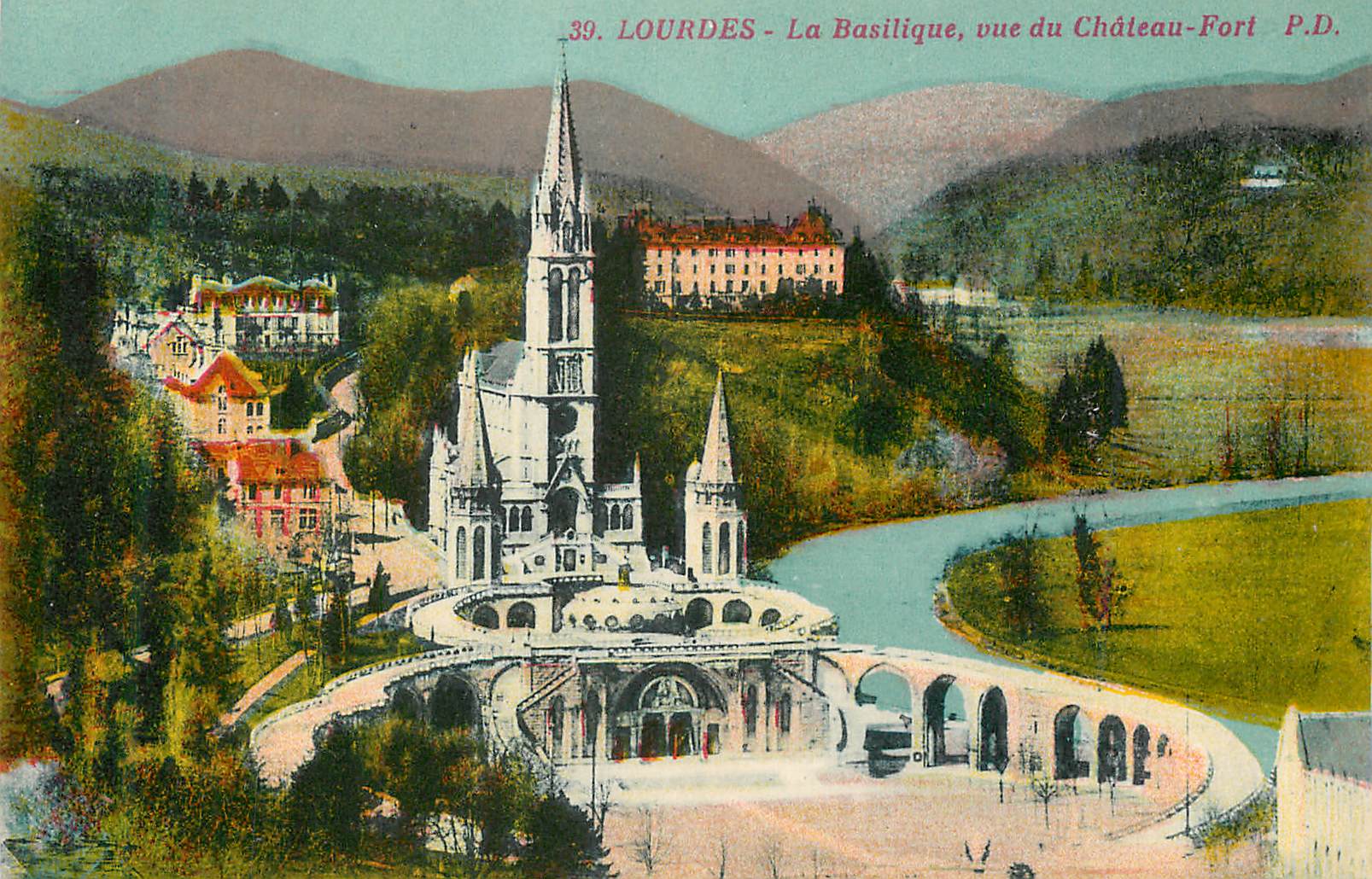 CPA Lourdes La basilique vue du chateau fort 