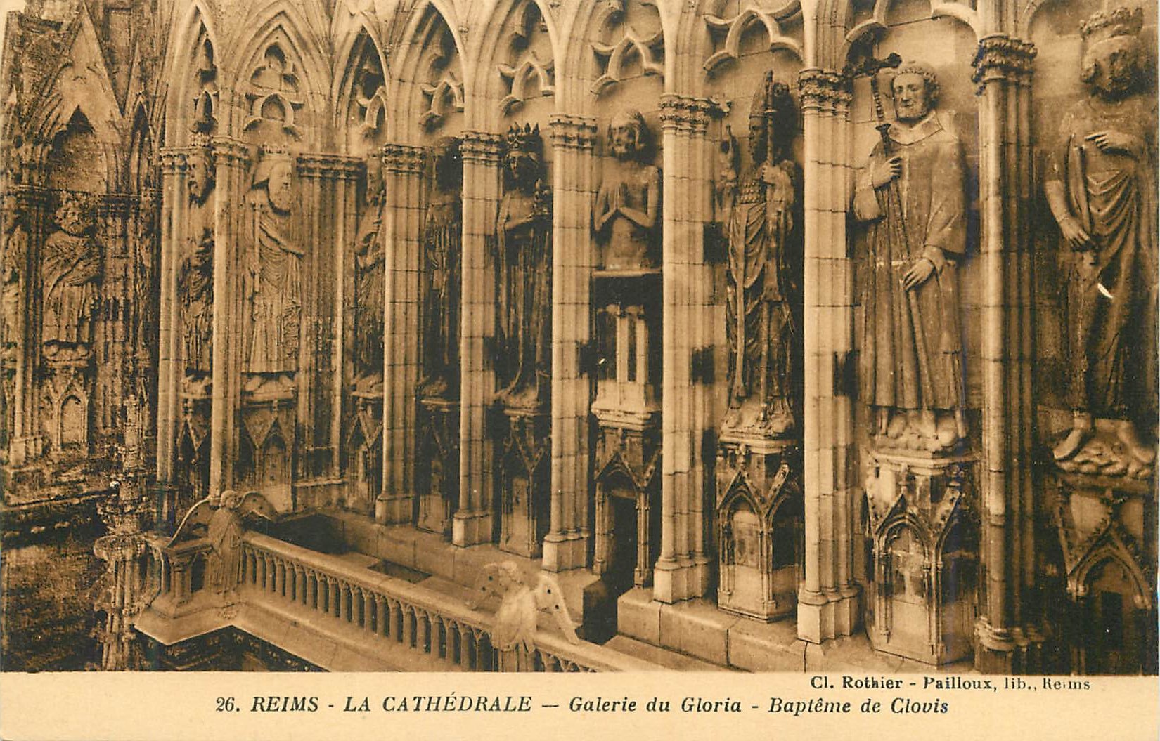 CPA Reims La Cathedrale Galerie du Gloria Bapteme de Clovis 
