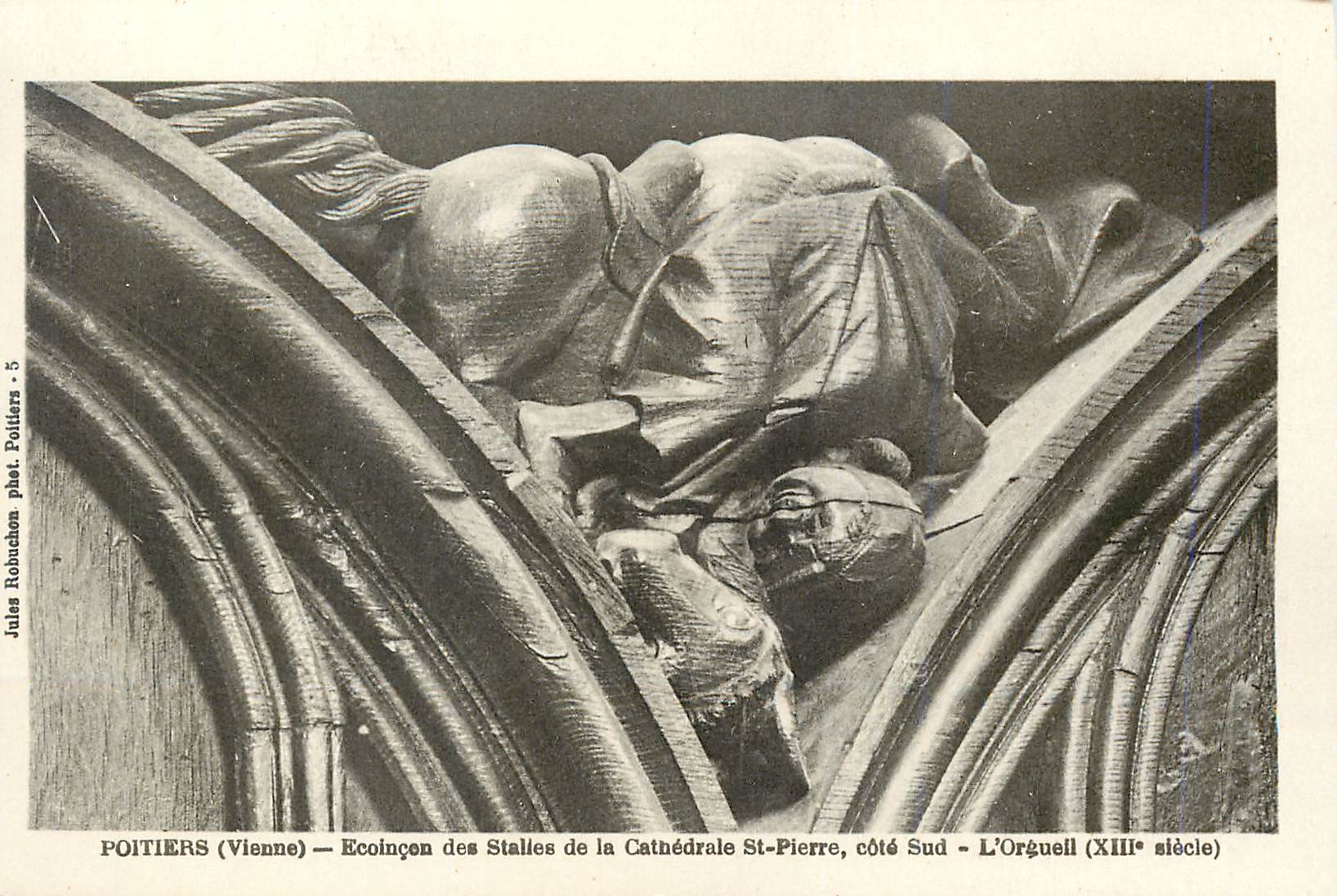 CPA Poitiers Vienne Ecoincon des Stalles de la Cathedrale St Pierre COte Sud L Orgueil 