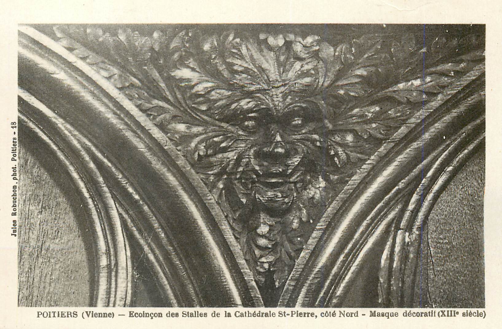Poitiers (Vienne) — Ecoinçon des Stalles de la Cathédrale St-Pierre, côté Nord — Masque décoratif (XIIIe siècle)
