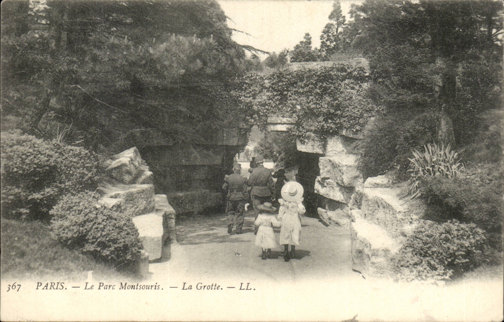 Paris (14)- Parc de Montsouris- La Grotte-Enfants-CPA