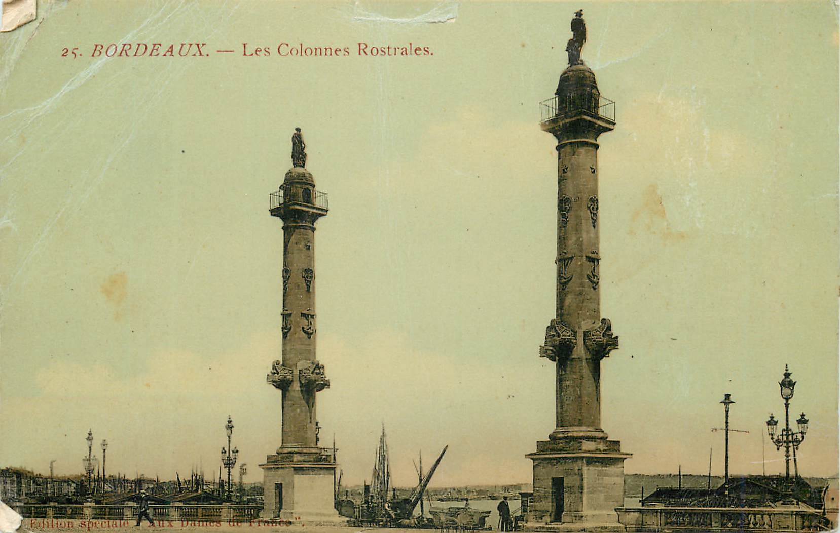 CPA Bordeaux Les Colonnes Rostrales 