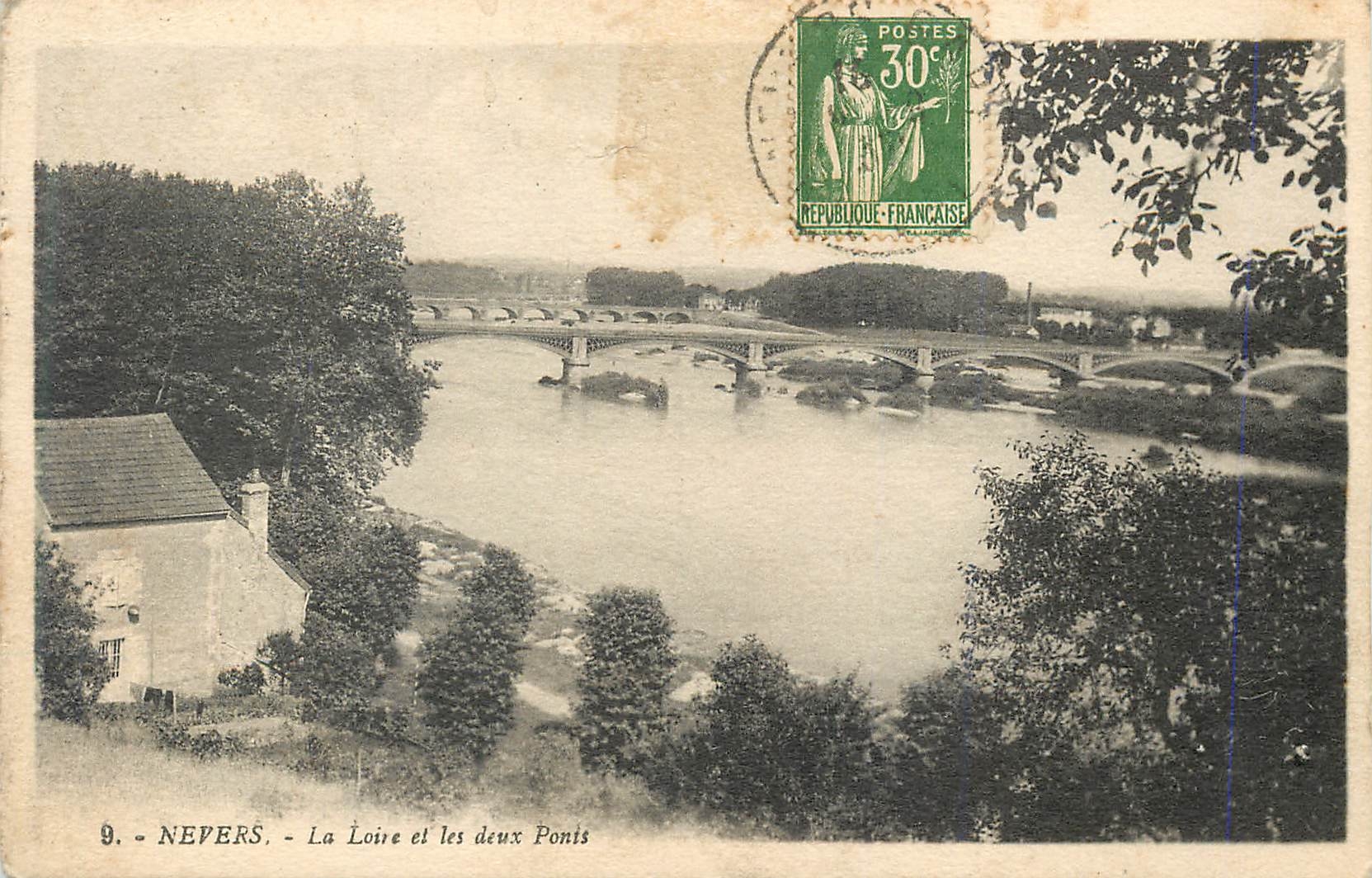 CPA Nevers La Loire et les deux Ponts 