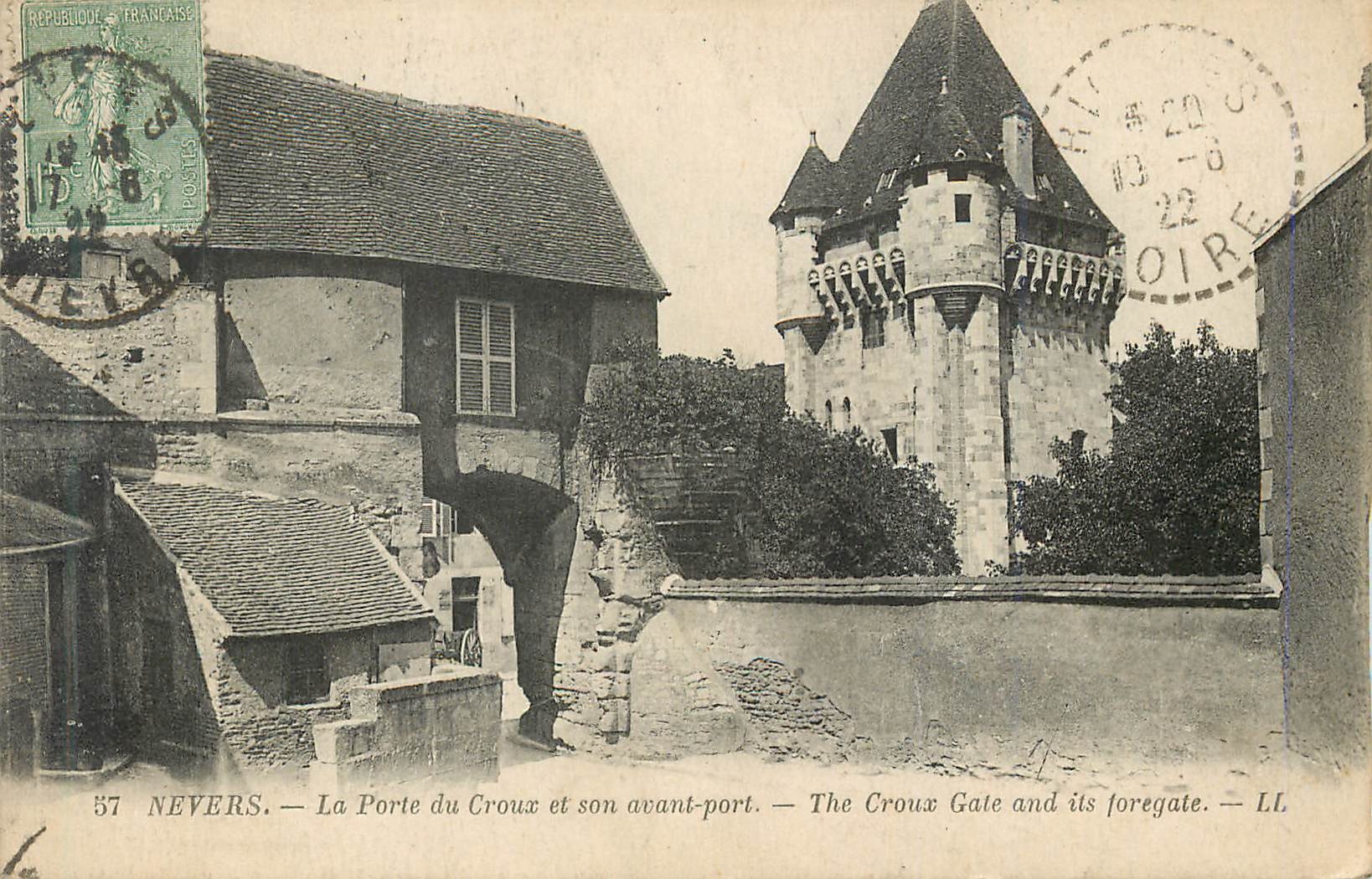 CPA Nevers La Porte du Croux et son avant port 