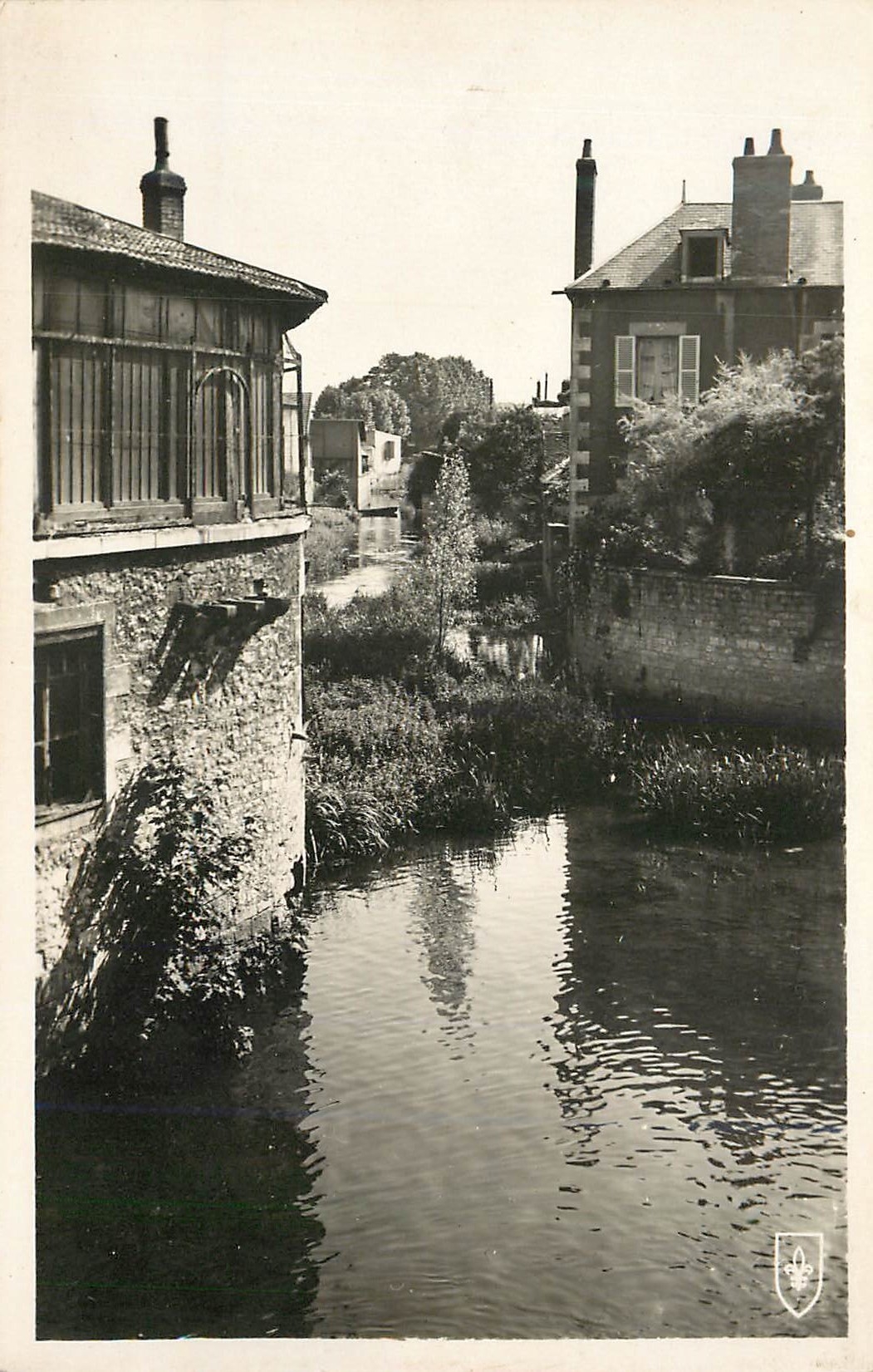 Nevers (Nièvre) — Ufer der Nièvre und Altes Mühle in den Alten Vierteln — Éditions du LYS