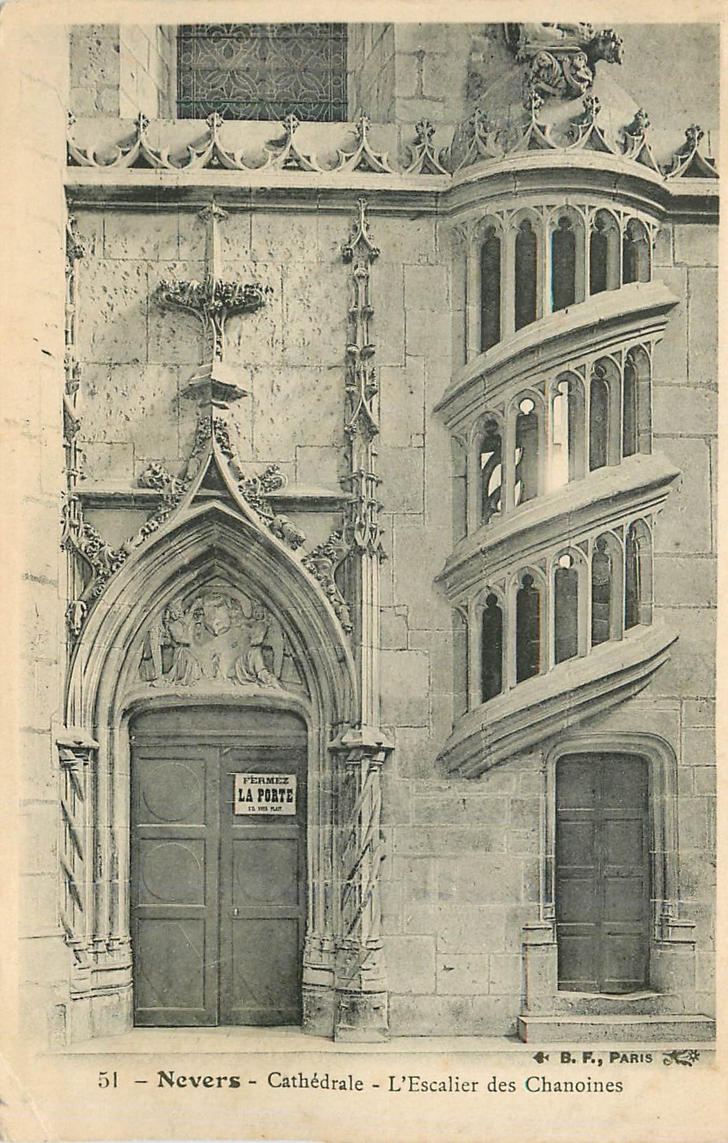 CPA Nevers Cathedrale L'Escalier des Chanoines 