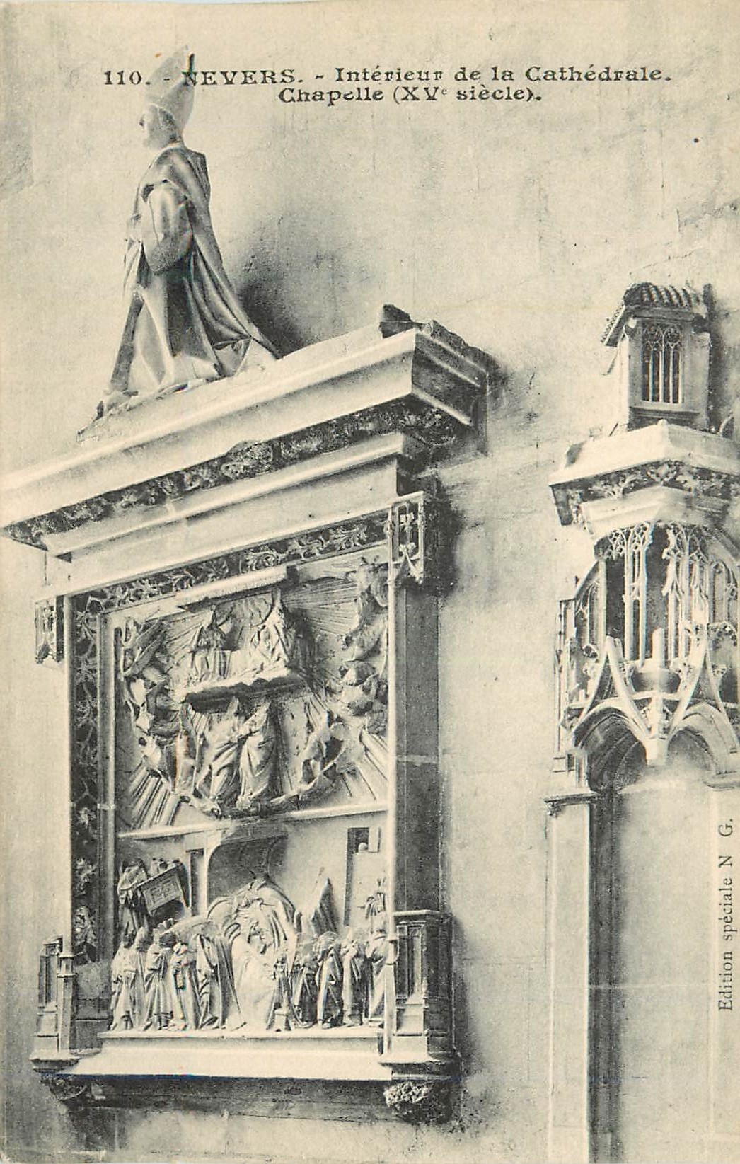 CPA Nevers Interieur de la Cathedrale Chapelle 