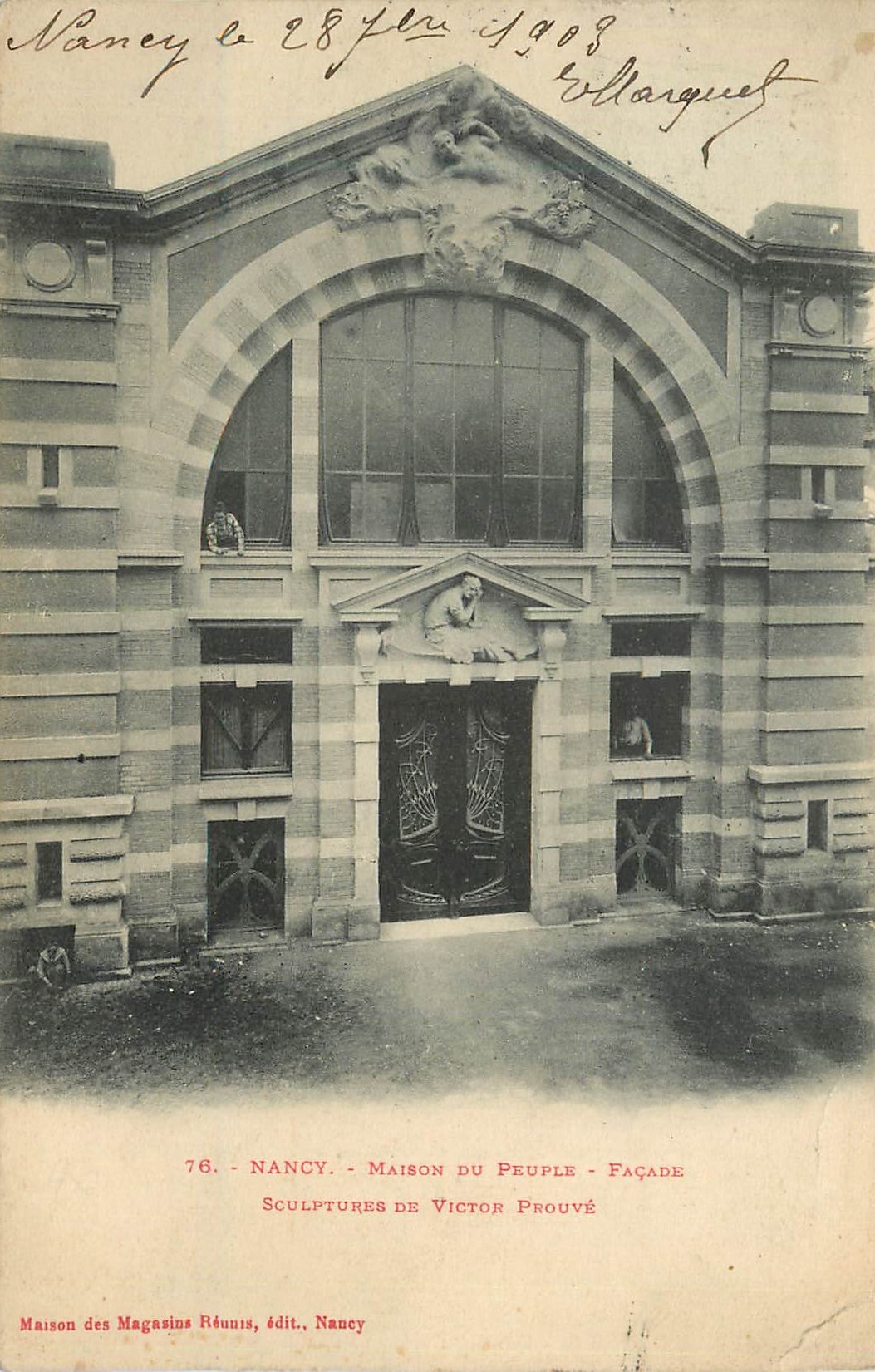CPA Nancy Maison du Peuple Facade Sculptures de Victor Prouve 