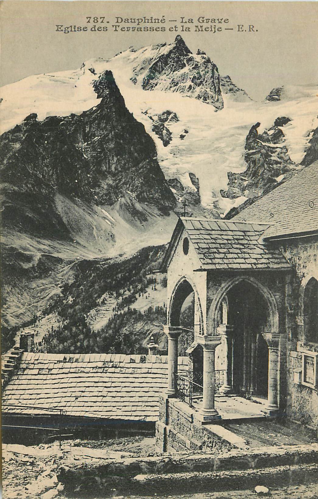 CPA Dauphine La Grave Eglise des Terrasses et la Meije 