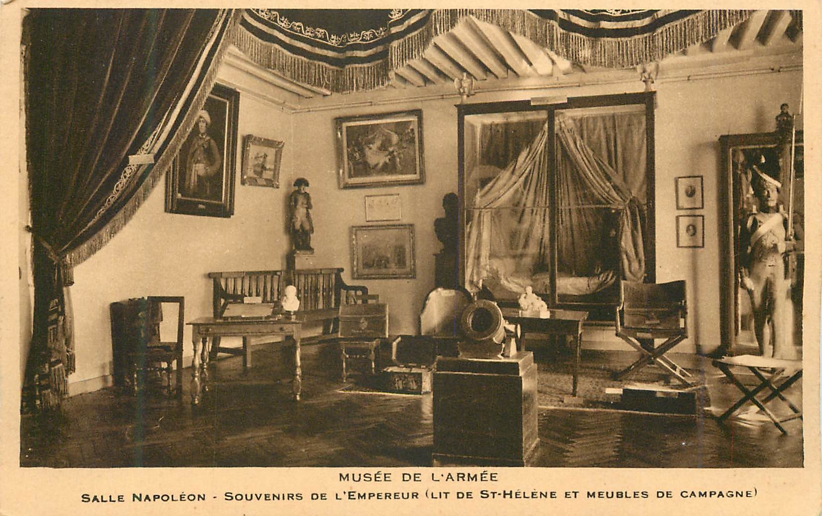 CPA Musee de L'Armee Salle Napoleon Souvenirs de l Empereur 
