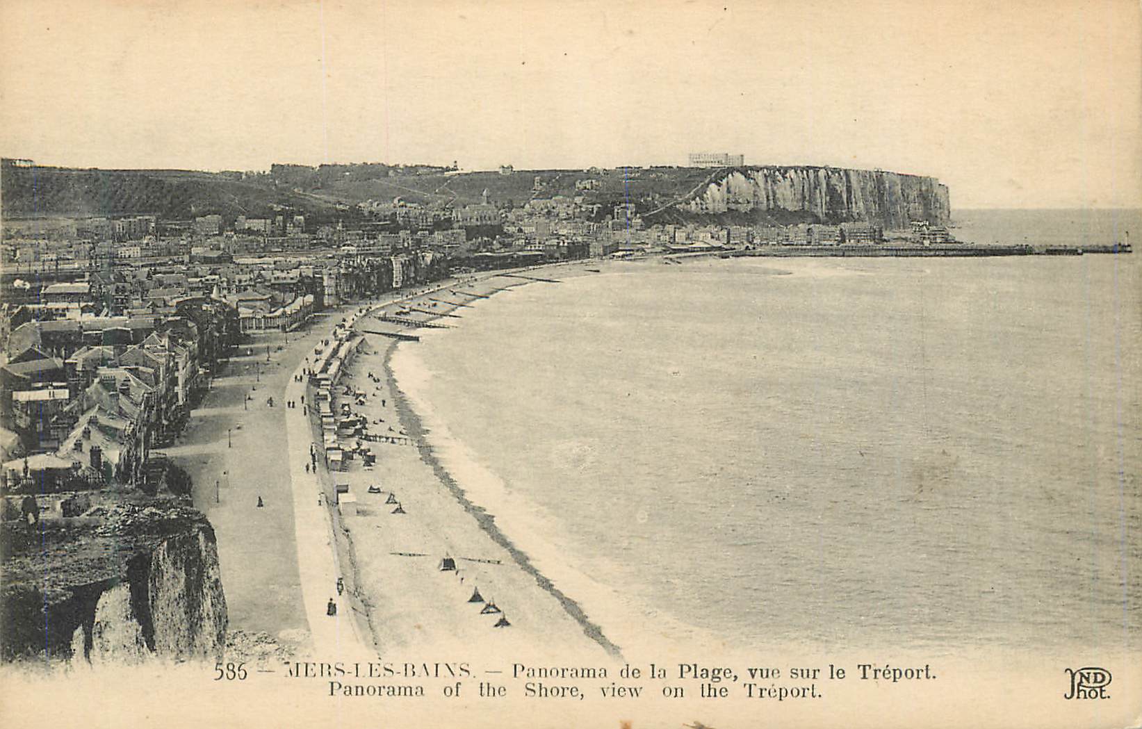 CPA Mers les Bains Panorama de la Plage vue sur le Treport 