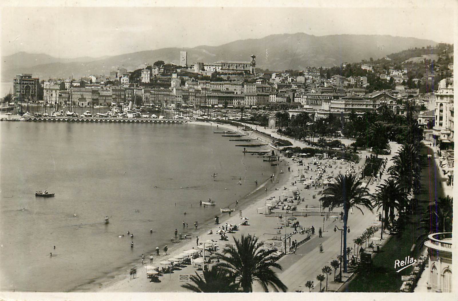 CPM Cannes La Croisette et le Mont Chevalier 