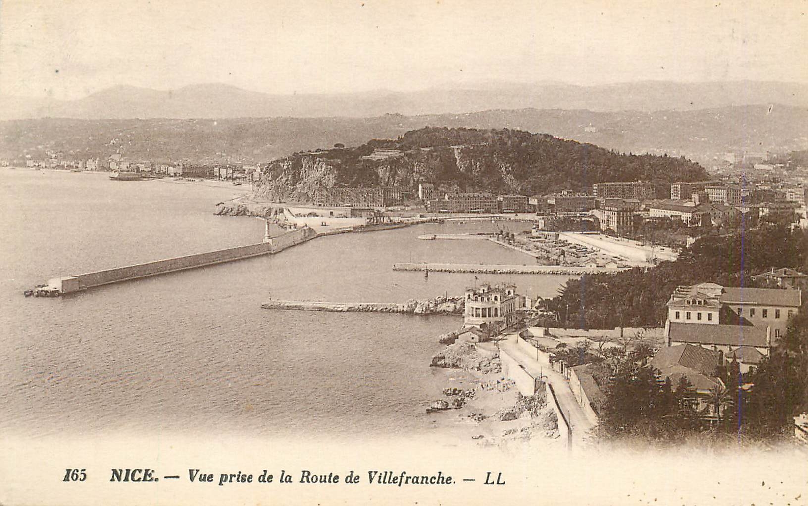 CPA Nice Vue prise de la Route de Villefranche 