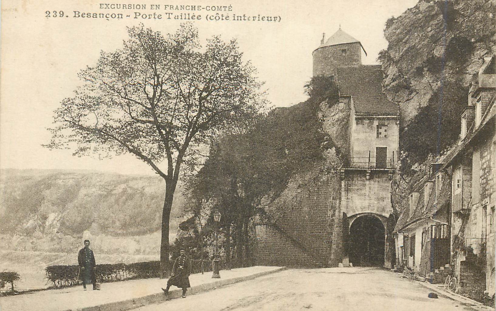 CPA Besancon Porte Taillee cote interieur 