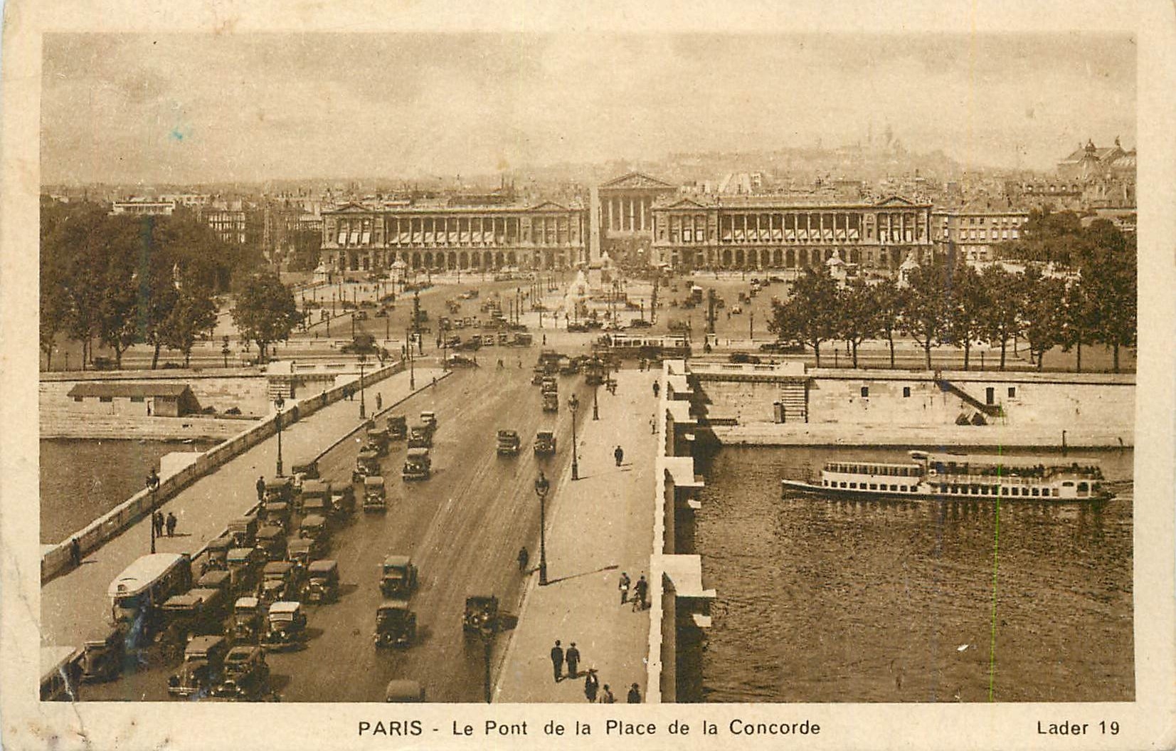 CPA Paris Le Pont de la Place de la Concorde 