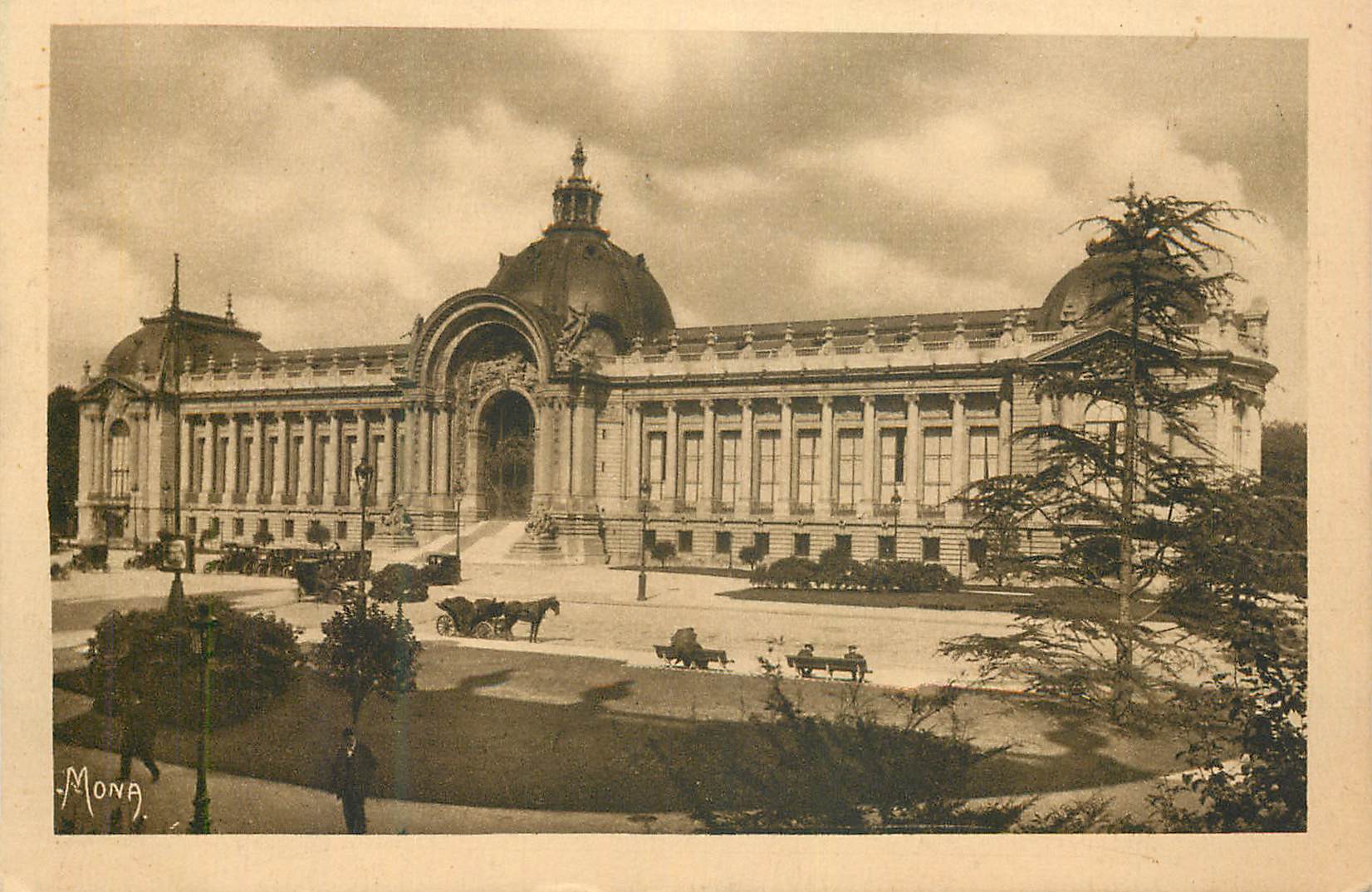 CPA Paris Le Petit Palais Champs Elysees 