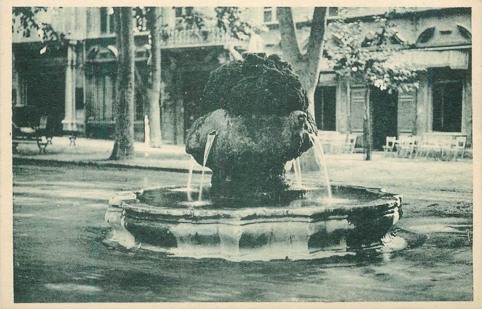 Aix-en-Provence — Fontaine d'Eau Chaude — J. Goulard, Éditeur à Aix