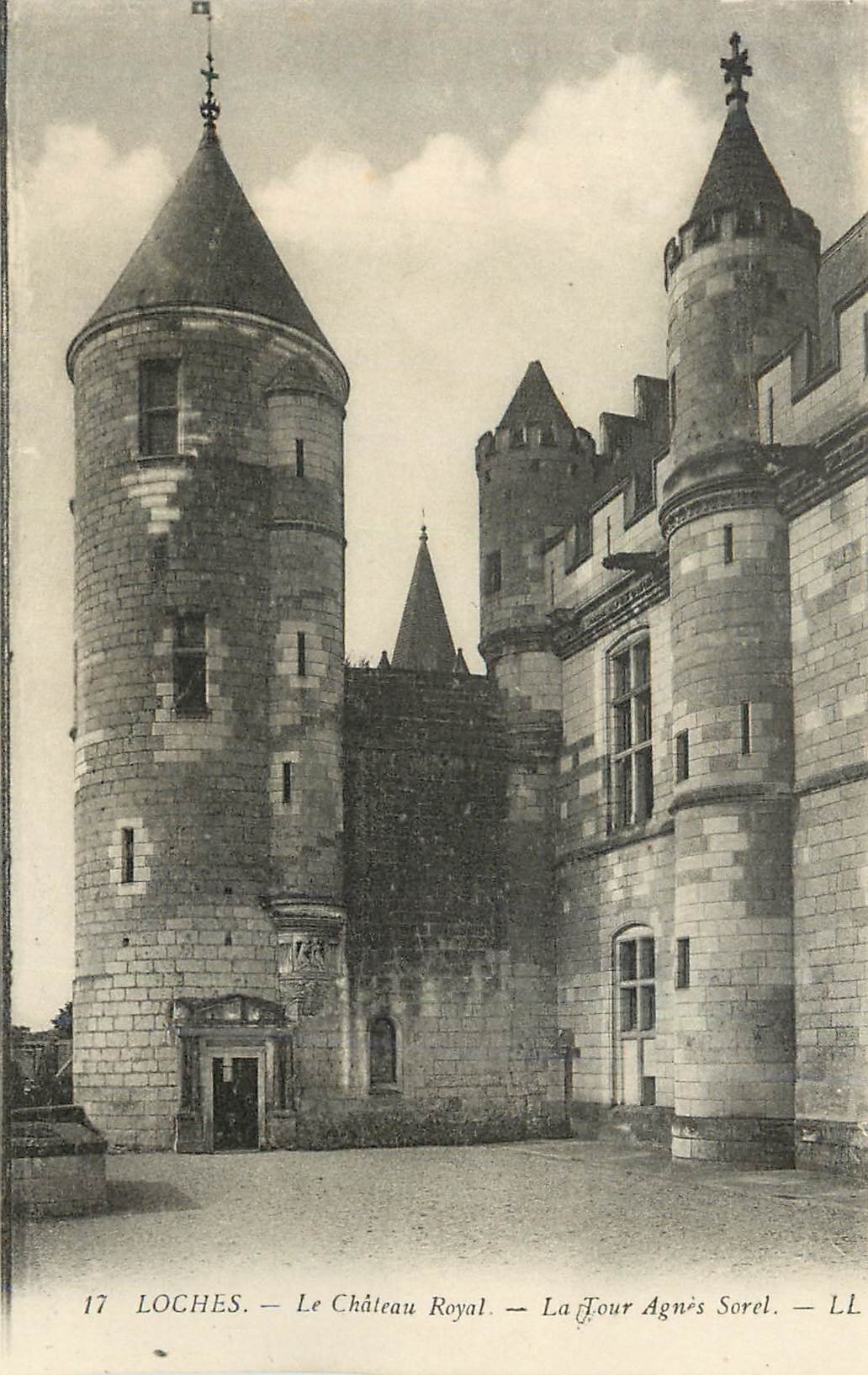 CPA Loches Le Chateau Royal La Tour Agnes Sorel 