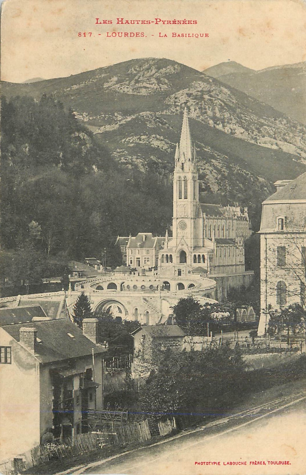 CPA Lourdes La Basilique 