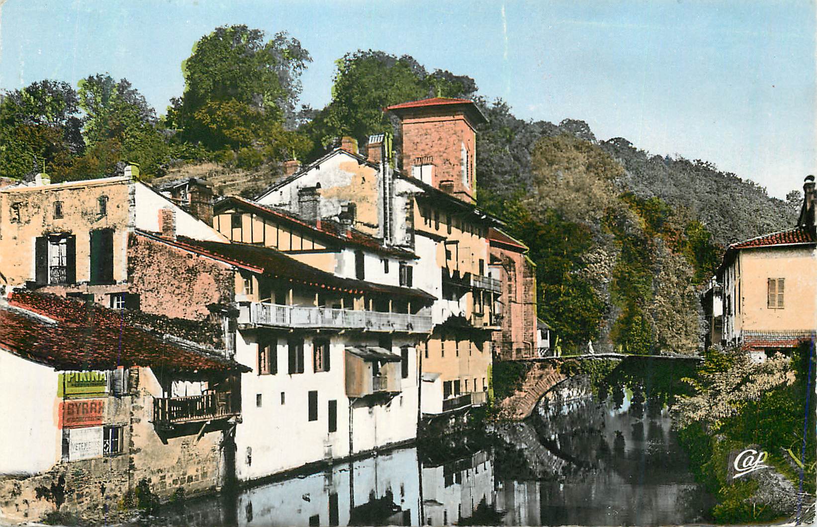 Saint-Jean-Pied-de-Port — Maisons Basques sur la Nive et le Pont d'Espagne — Cie des Arts Photomécaniques, 107