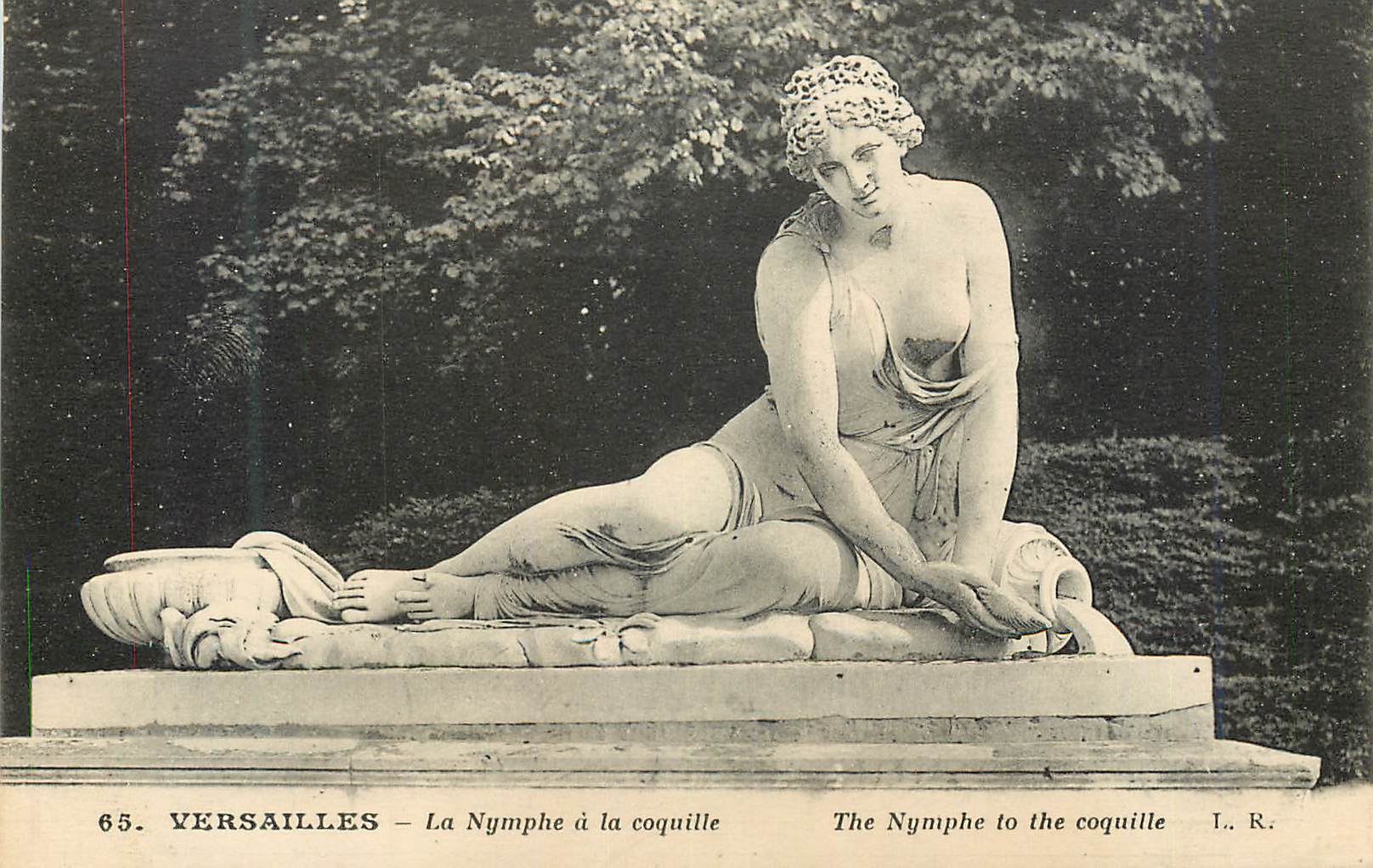 CPA Versailles La Nymphe a la coquille 
