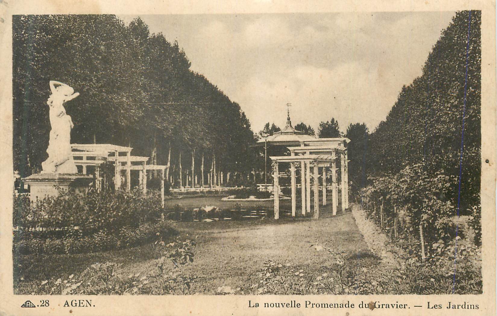 CPA Agen La nouvelle Promenade du Gravier Les Jardins 