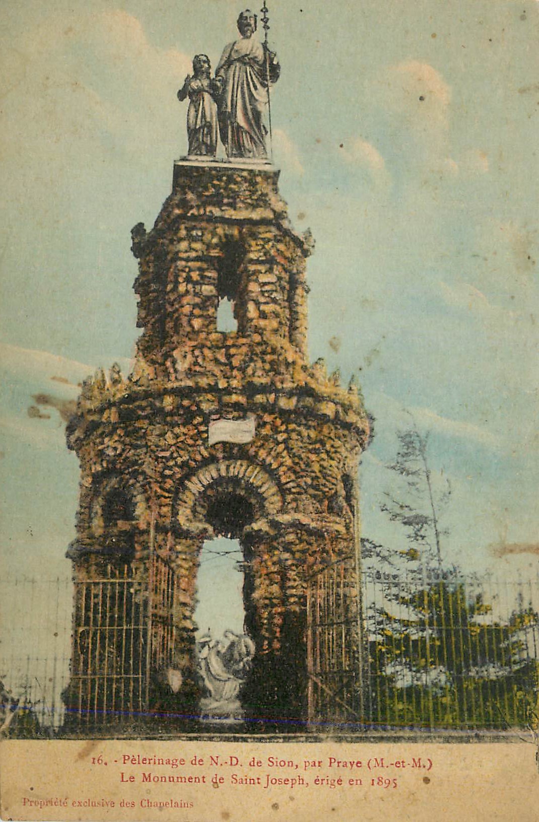 Monument de Saint Joseph — érigé en 1895 — Propriété exclusive des Chanelains