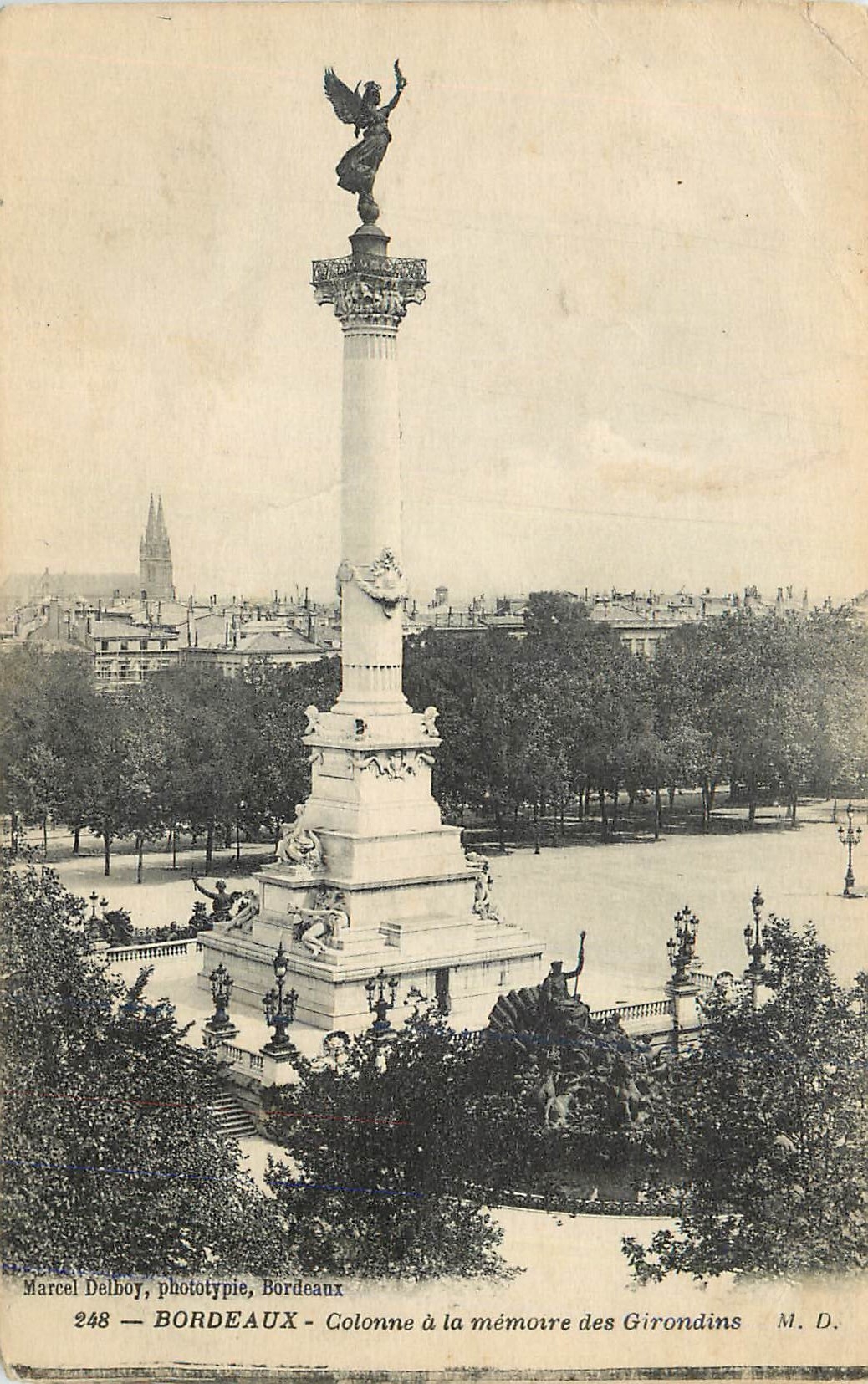CPA Bordeaux Colonne a la memoire des Girondins 