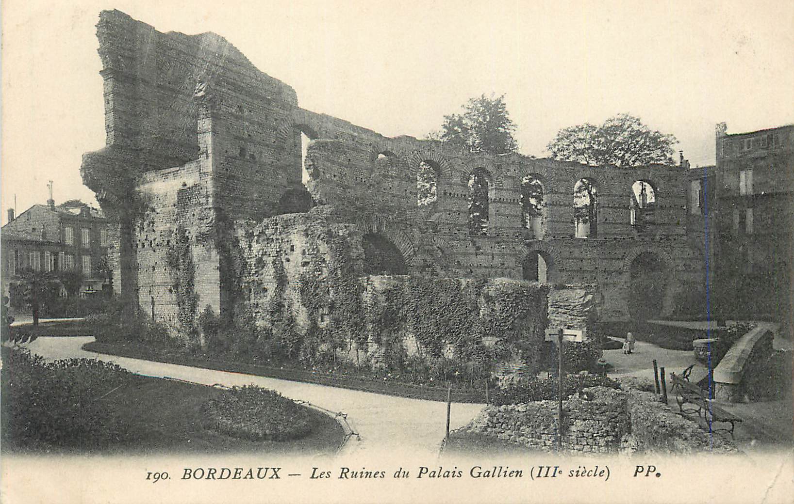 CPA Bordeaux Les ruines du Palais Gallien 
