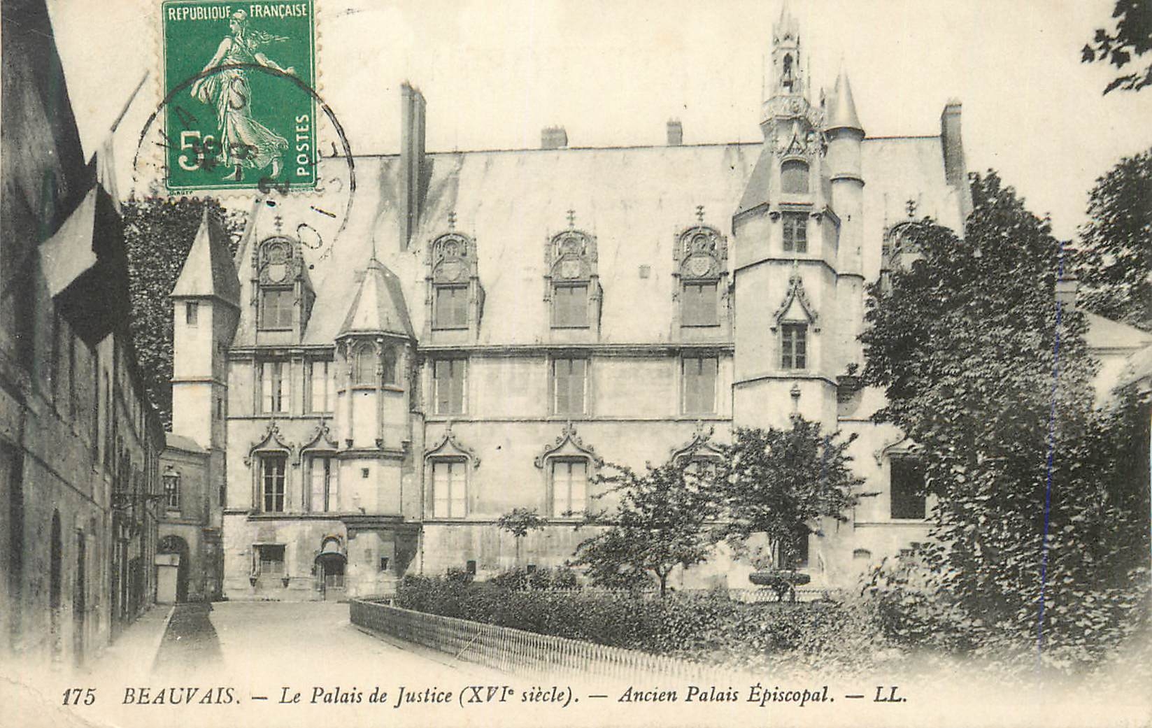 CPA Beauvais Le Palais de Justice Ancien Palais Episcopal 