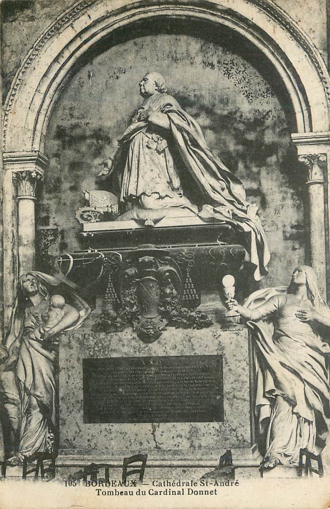 CPA Bordeaux Cathedrale St Andre Tombeau du Cardinal Donnet 