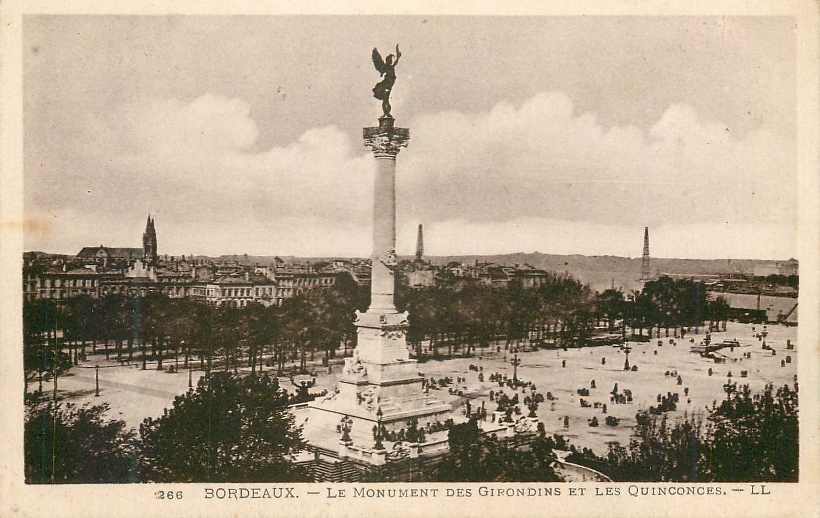 Bordeaux — Der Monument der Girondins und die Quinconces — LL