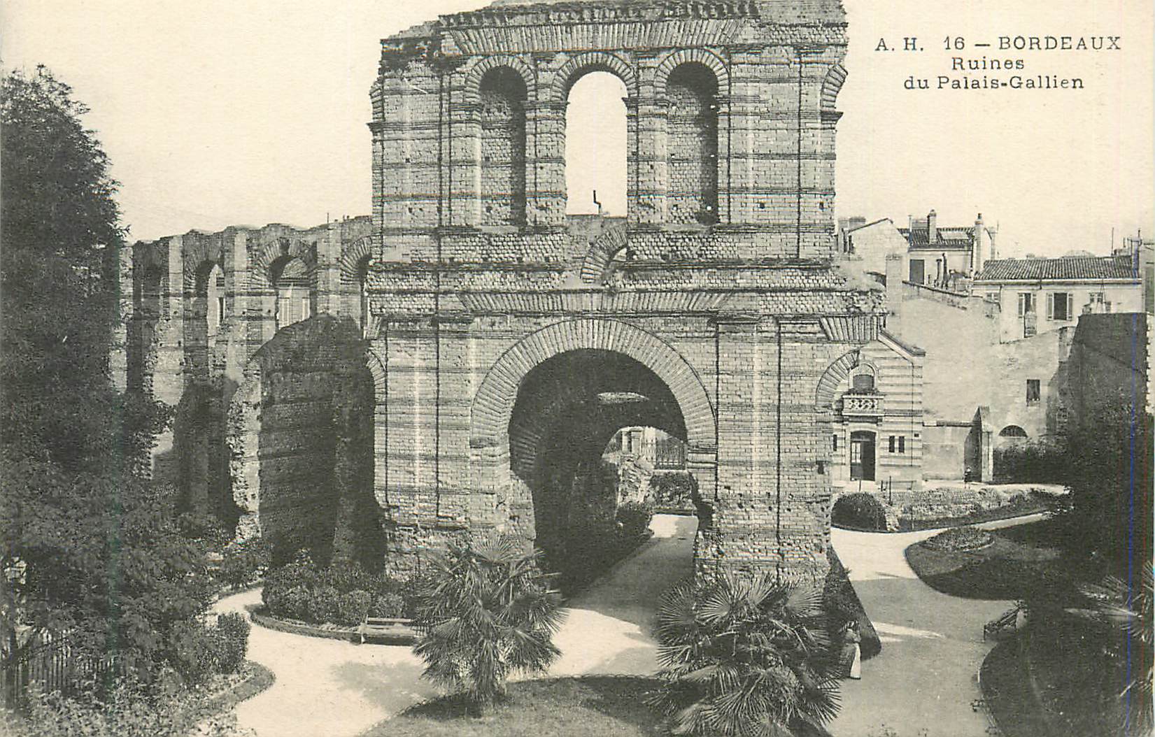 CPA Bordeaux Ruines du Palais Gallien 