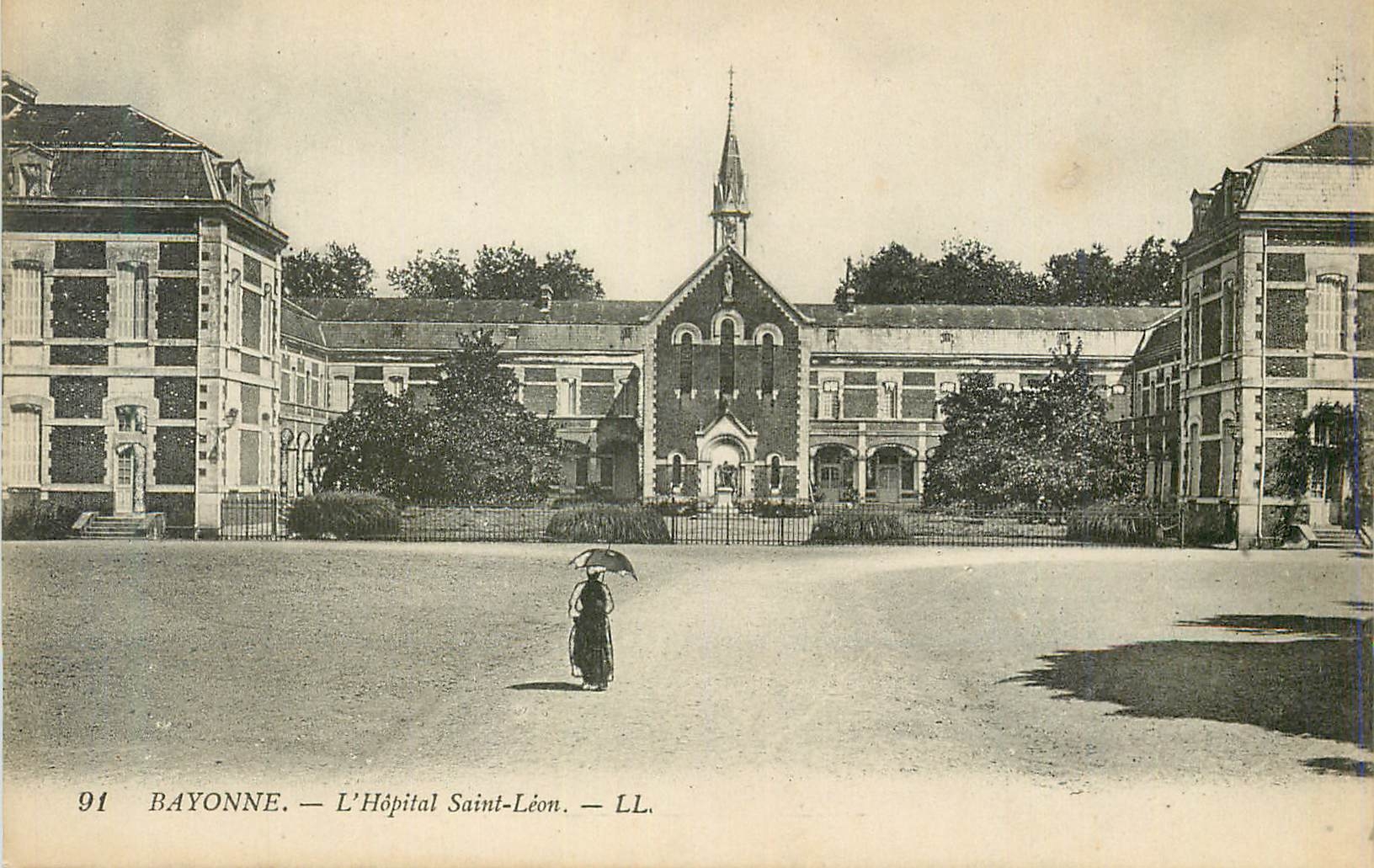 Bayonne — L'Hôpital Saint-Léon — LL.