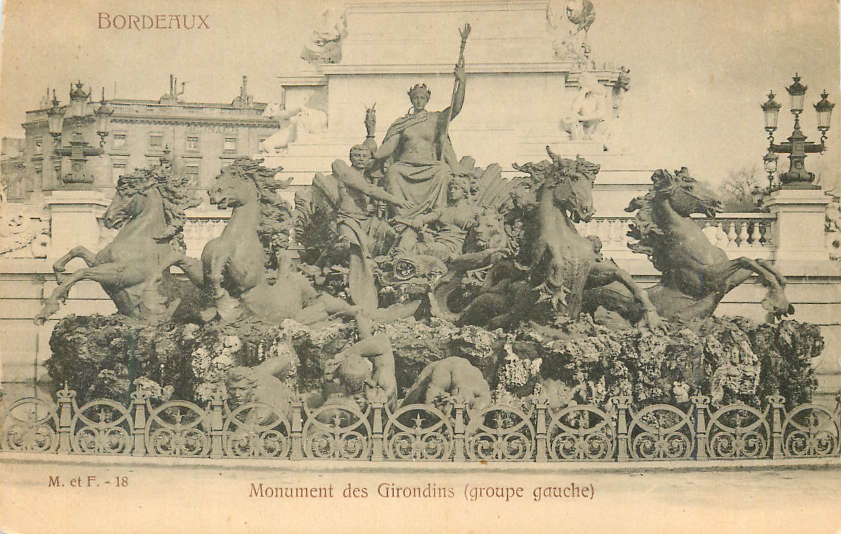 Bordeaux — Monument des Girondins (groupe gauche) — M. et F. - 18