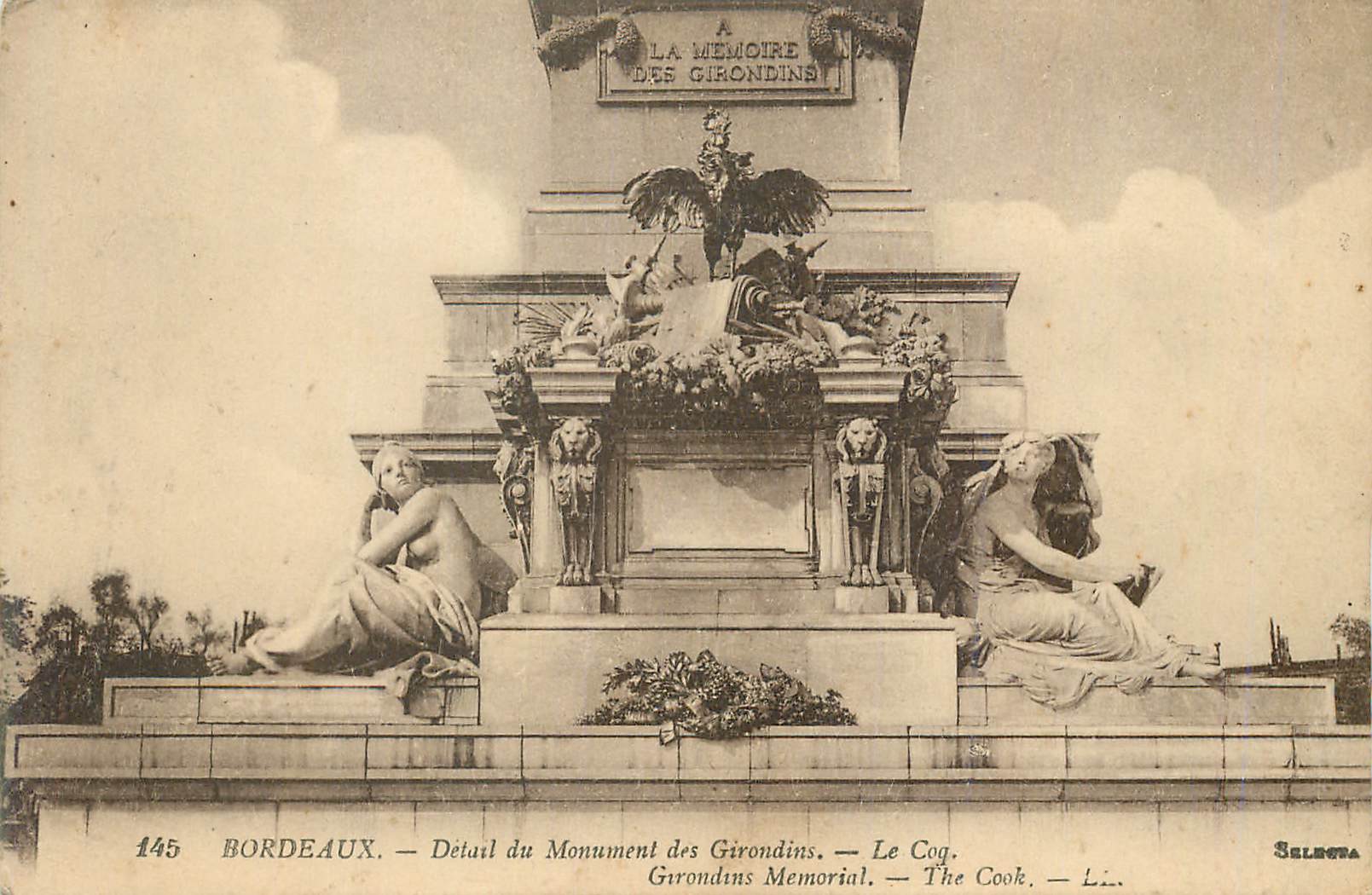 CPA Bordeaux Detail du Monument des Girondins Le Coq 
