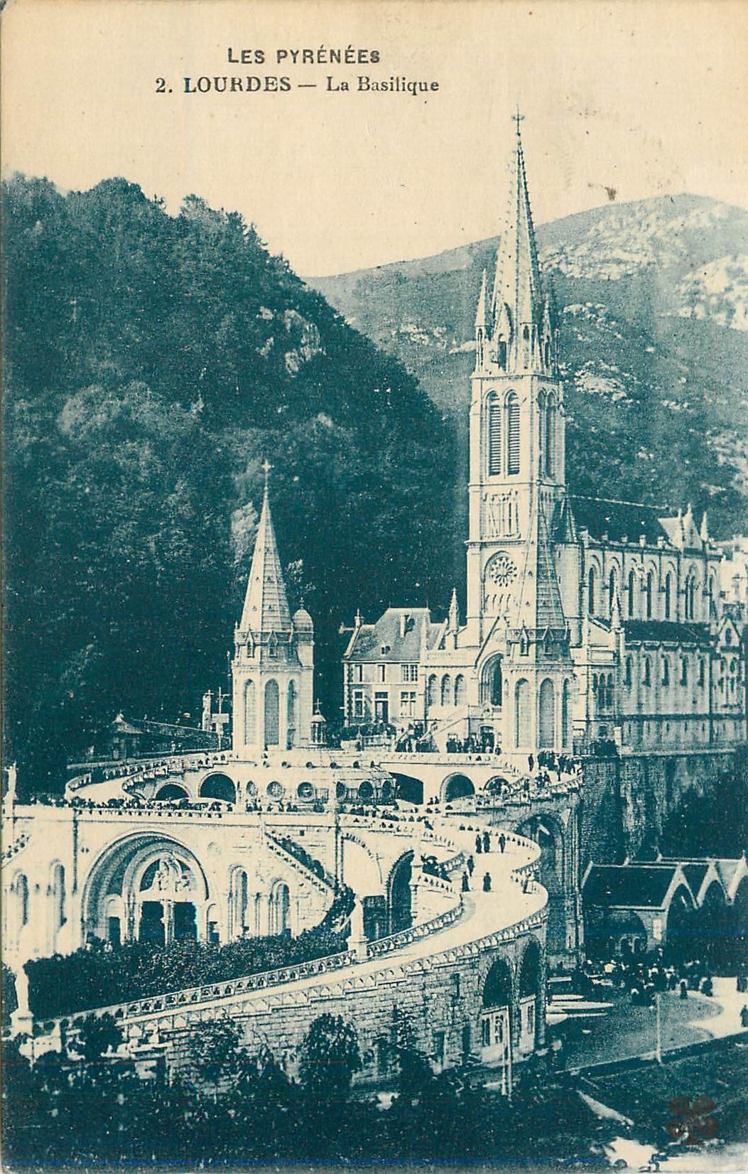 CPA Lourdes La Basilique 