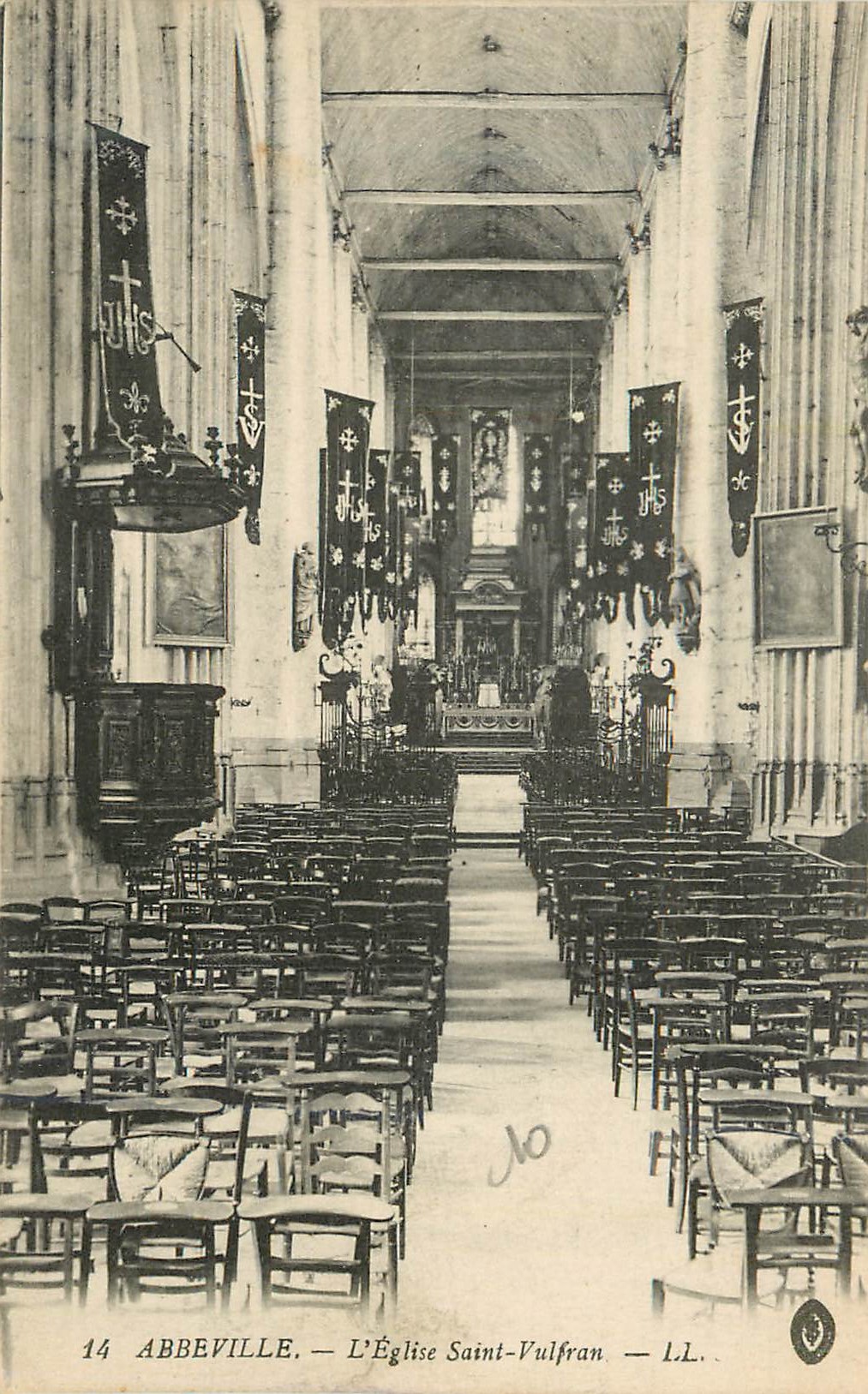 CPA Abbeville L Eglise Saint Vulfran 